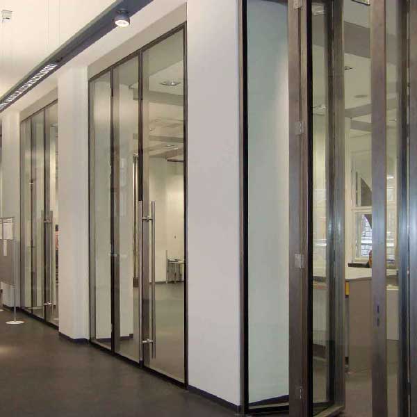 Rathaus Wien – Eisensprossenfenster von Zeilinger Metallbau